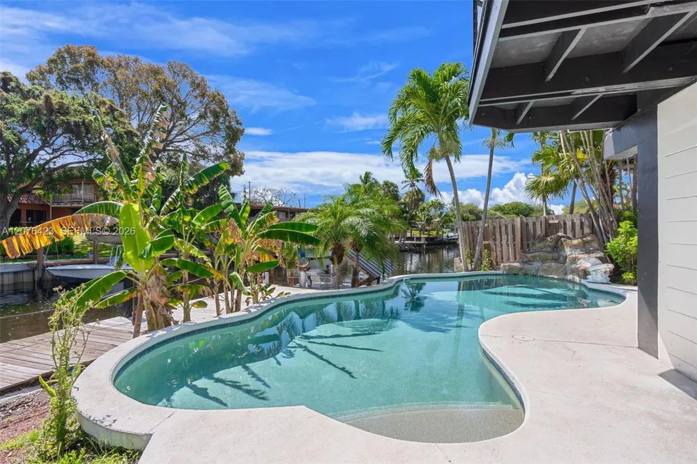 516 NE 6th Ave Deerfield Beach, FL 33441