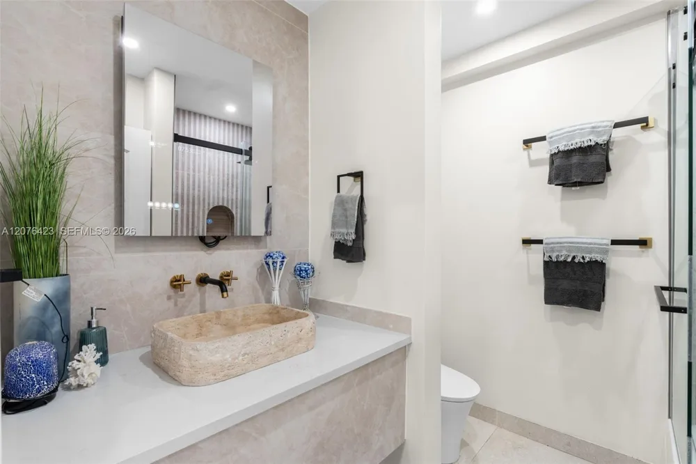 516 NE 6th Ave Deerfield Beach, FL 33441