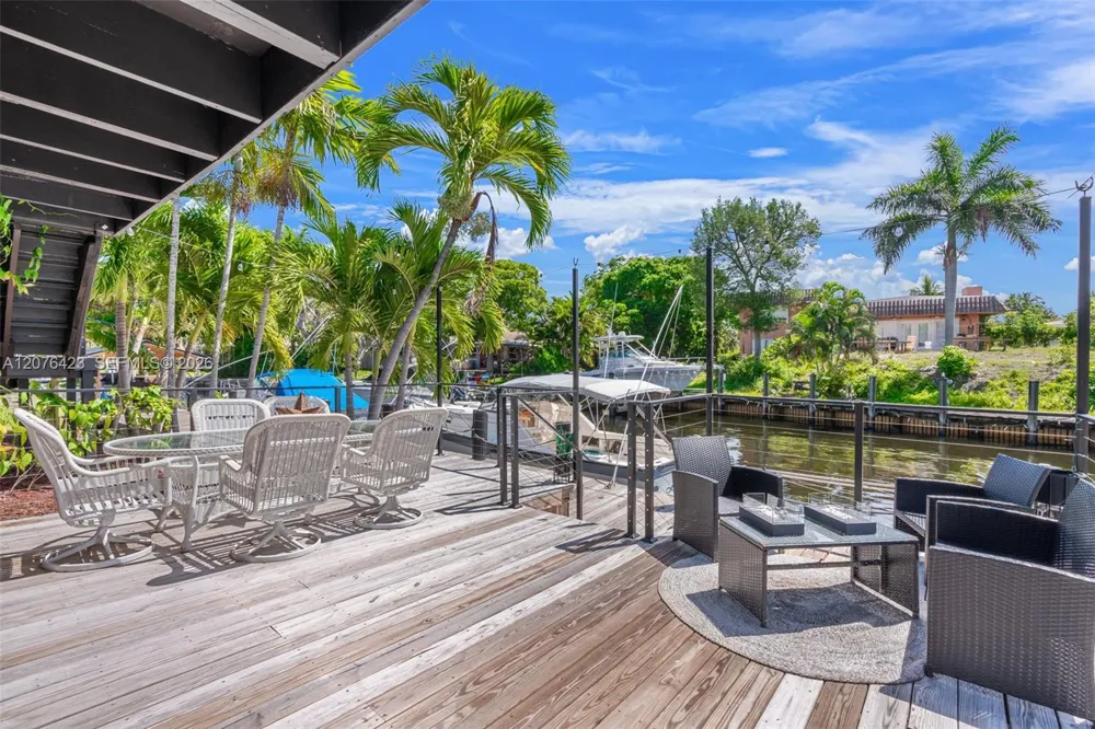 516 NE 6th Ave Deerfield Beach, FL 33441