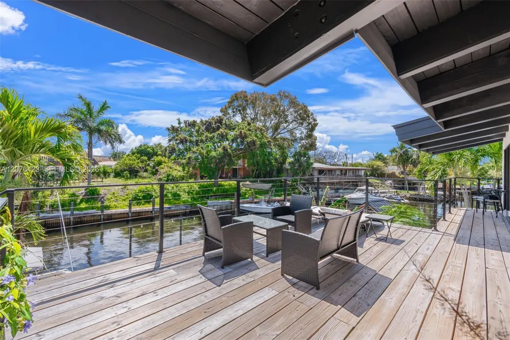516 NE 6th Ave Deerfield Beach, FL 33441