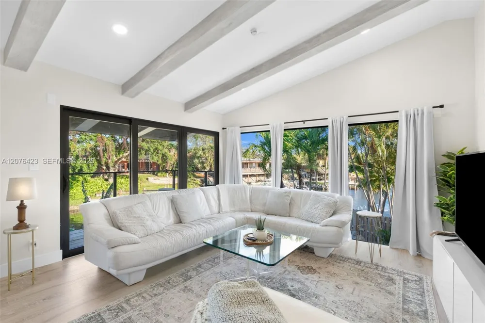 516 NE 6th Ave Deerfield Beach, FL 33441