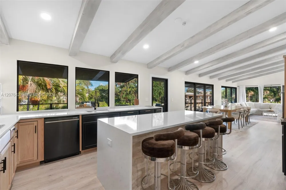 516 NE 6th Ave Deerfield Beach, FL 33441