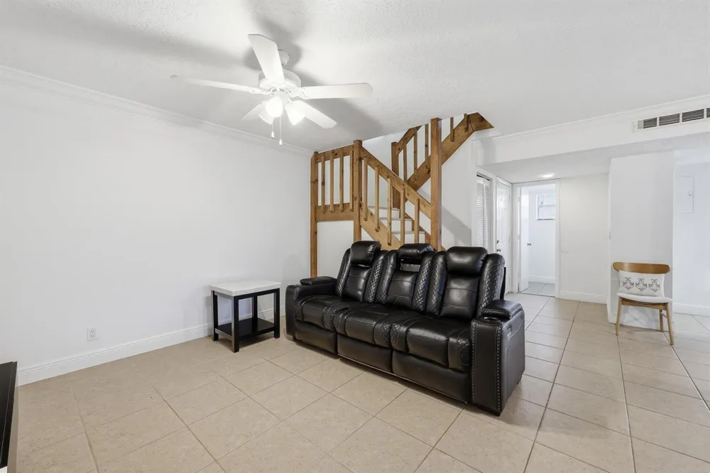 301 LAKEWOOD DRIVE #8A Jupiter, FL 33458