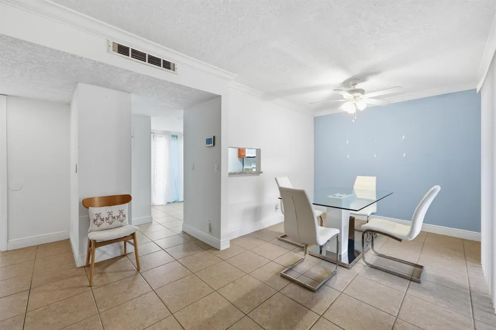 301 LAKEWOOD DRIVE #8A Jupiter, FL 33458
