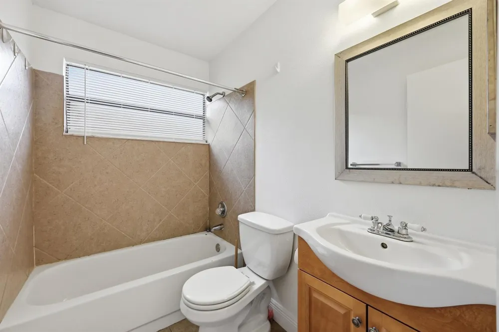 301 LAKEWOOD DRIVE #8A Jupiter, FL 33458