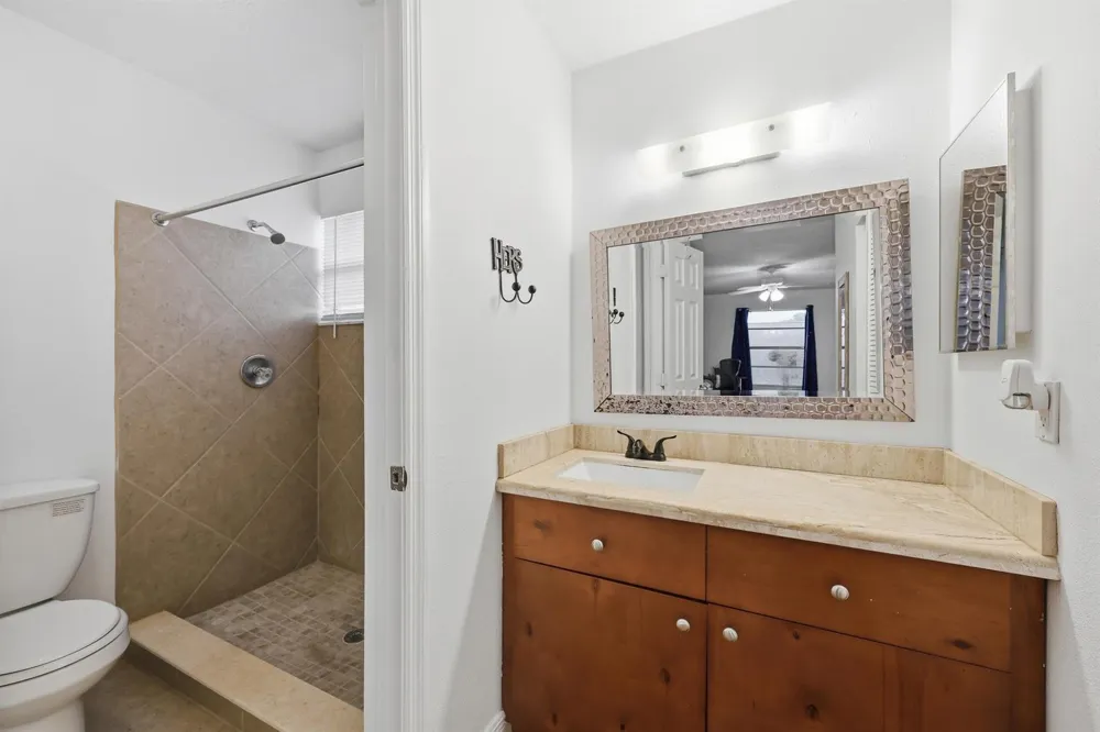 301 LAKEWOOD DRIVE #8A Jupiter, FL 33458