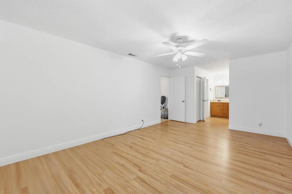 301 LAKEWOOD DRIVE #8A Jupiter, FL 33458