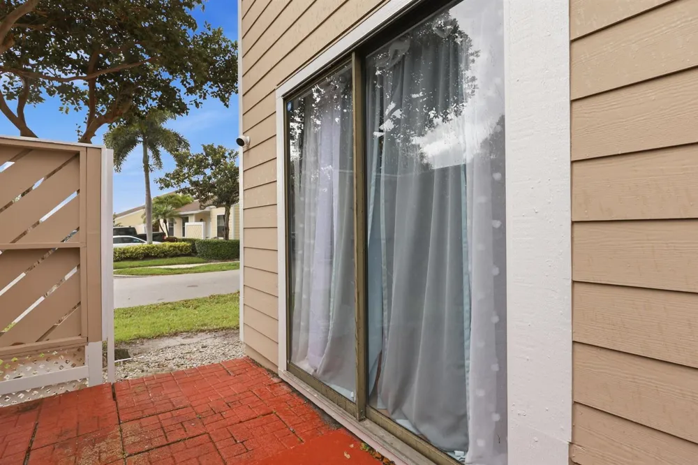 301 LAKEWOOD DRIVE #8A Jupiter, FL 33458