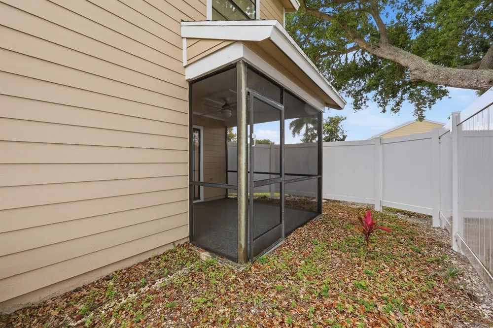 301 LAKEWOOD DRIVE #8A Jupiter, FL 33458