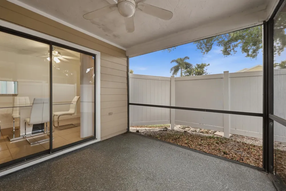 301 LAKEWOOD DRIVE #8A Jupiter, FL 33458