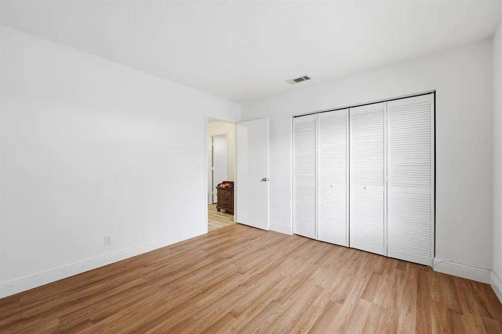 301 LAKEWOOD DRIVE #8A Jupiter, FL 33458