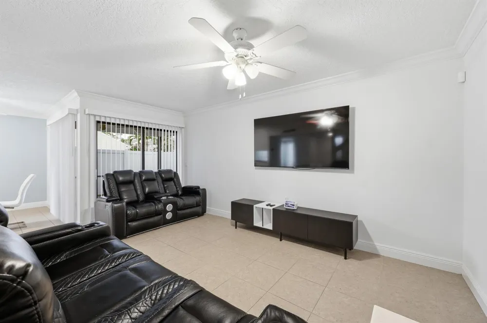 301 LAKEWOOD DRIVE #8A Jupiter, FL 33458