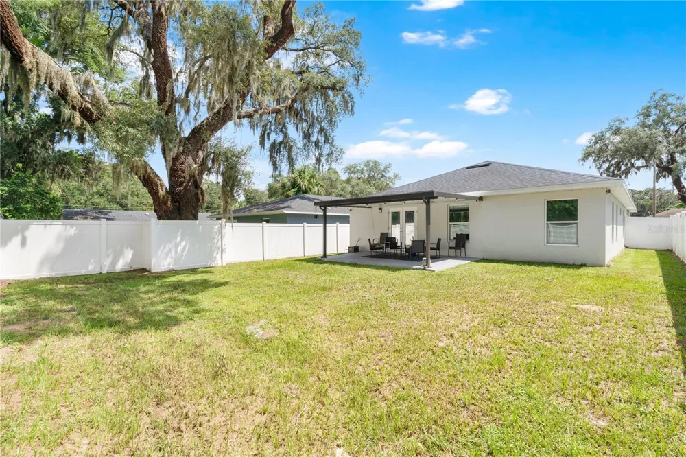 233 E 16TH STREET Apopka, FL 32703