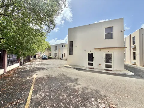 2318 CALLE CACIQUE