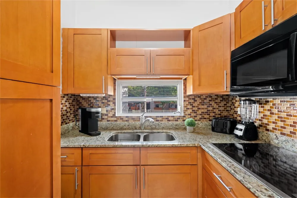 2318 CALLE CACIQUE San Juan, PR 00913