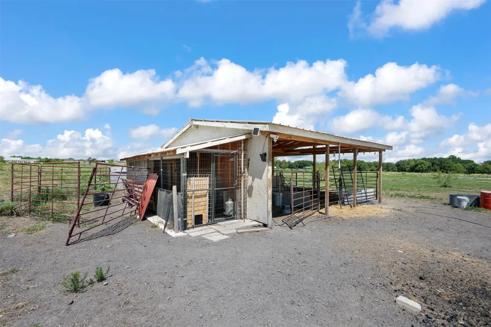 2103 County Road 320 Granger, TX 76530