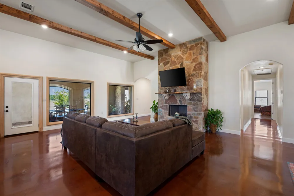 2103 County Road 320 Granger, TX 76530