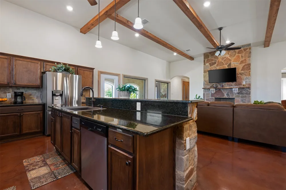 2103 County Road 320 Granger, TX 76530