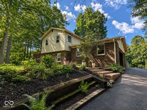 532 E Timberbrook Estates