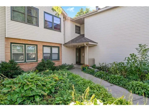 990 Kensington Trail #107