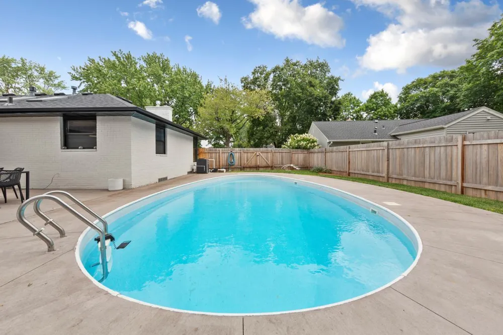 5400 Richmond Lane Edina, MN 55436
