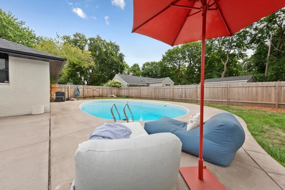 5400 Richmond Lane Edina, MN 55436
