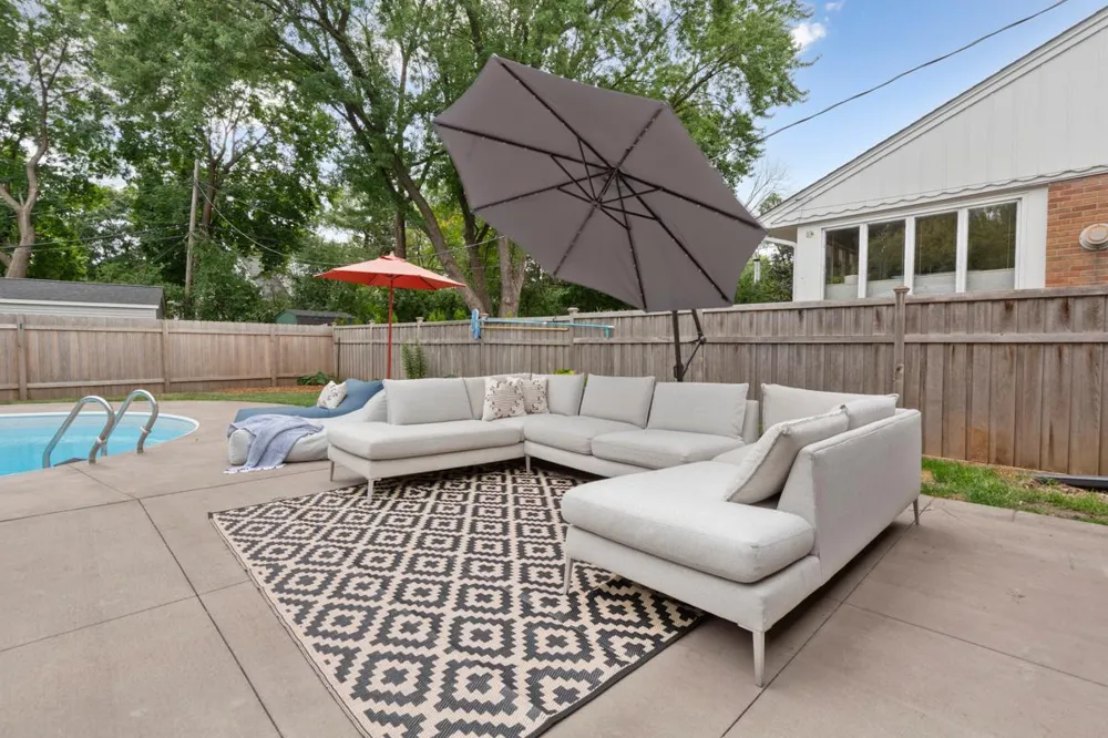 5400 Richmond Lane Edina, MN 55436