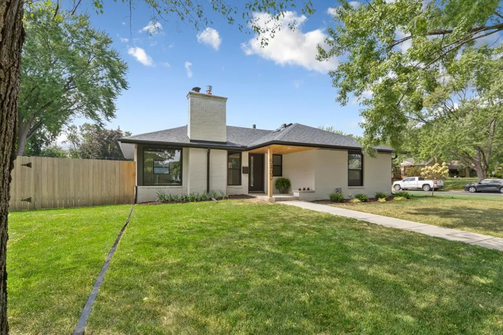 5400 Richmond Lane Edina, MN 55436