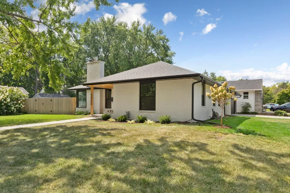 5400 Richmond Lane Edina, MN 55436