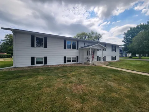 408 Everett Street #1
