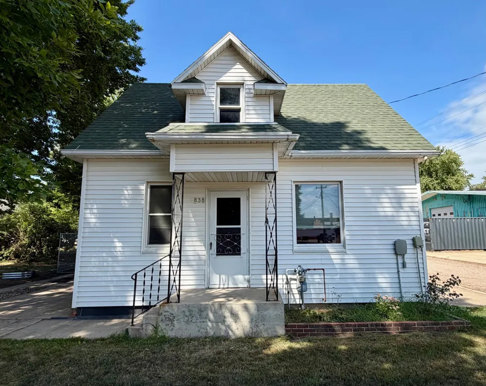 838 7th Street Westbrook, MN 56183