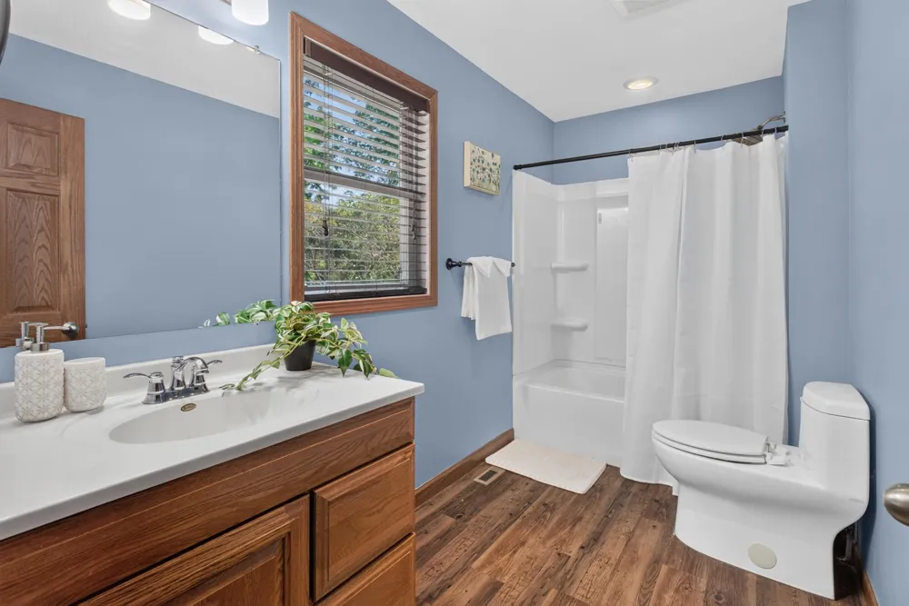 935 5th Avenue W Shakopee, MN 55379