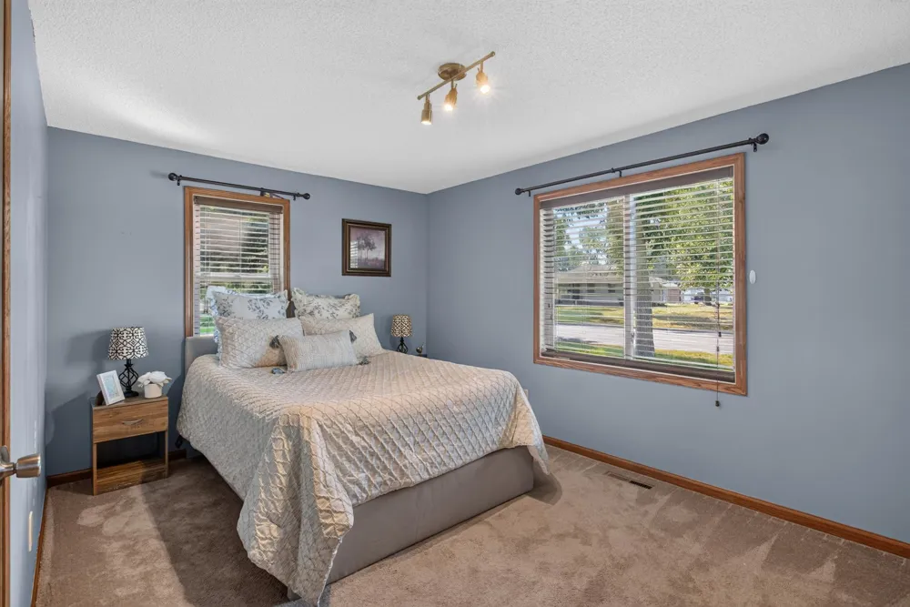 935 5th Avenue W Shakopee, MN 55379
