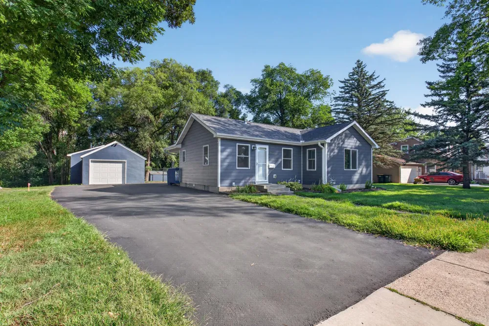 935 5th Avenue W Shakopee, MN 55379