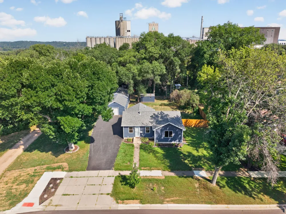 935 5th Avenue W Shakopee, MN 55379