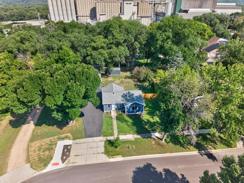 935 5th Avenue W Shakopee, MN 55379