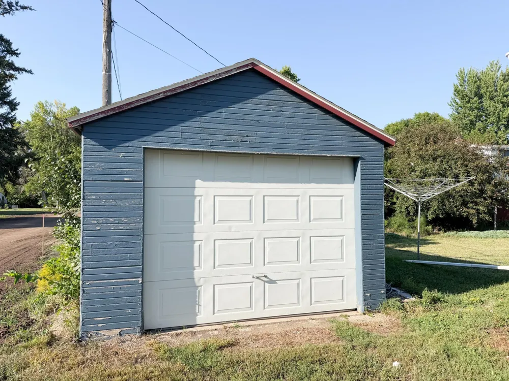 102 Milbrath Street Okabena, MN 56161