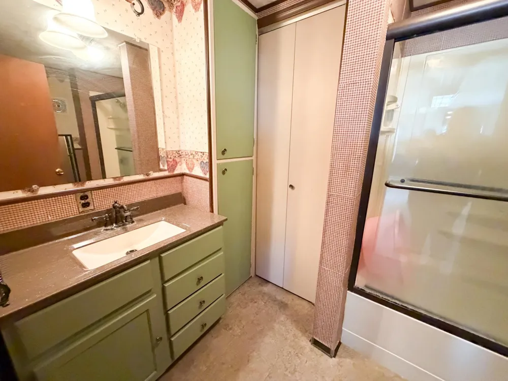 102 Milbrath Street Okabena, MN 56161