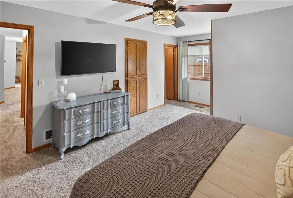 246 8th Street NW Elk River, MN 55330