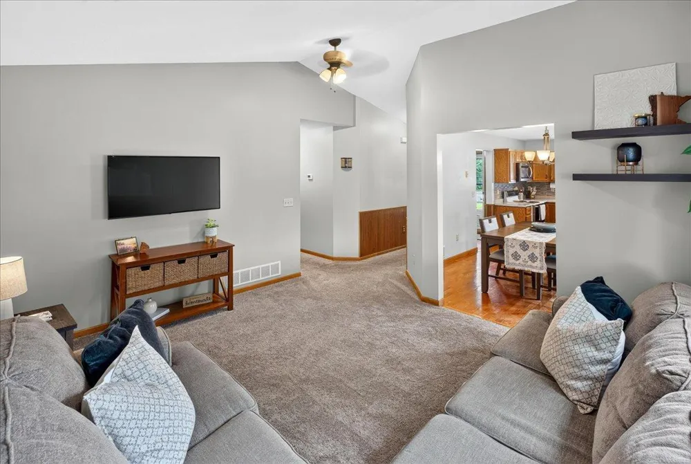 246 8th Street NW Elk River, MN 55330