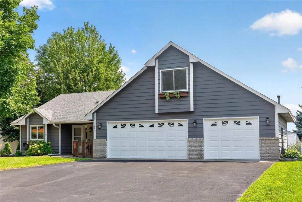 246 8th Street NW Elk River, MN 55330