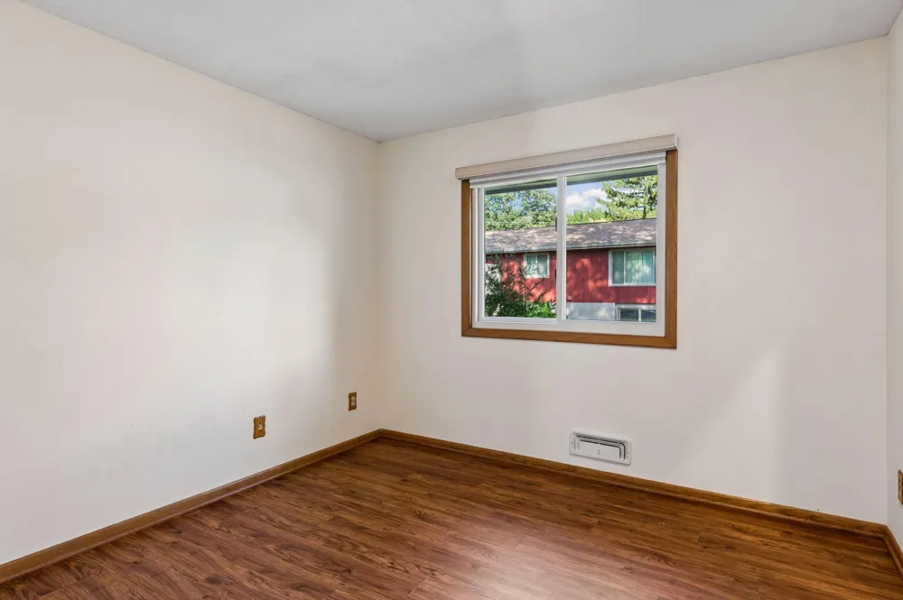 5908 W 104th Street Bloomington, MN 55438