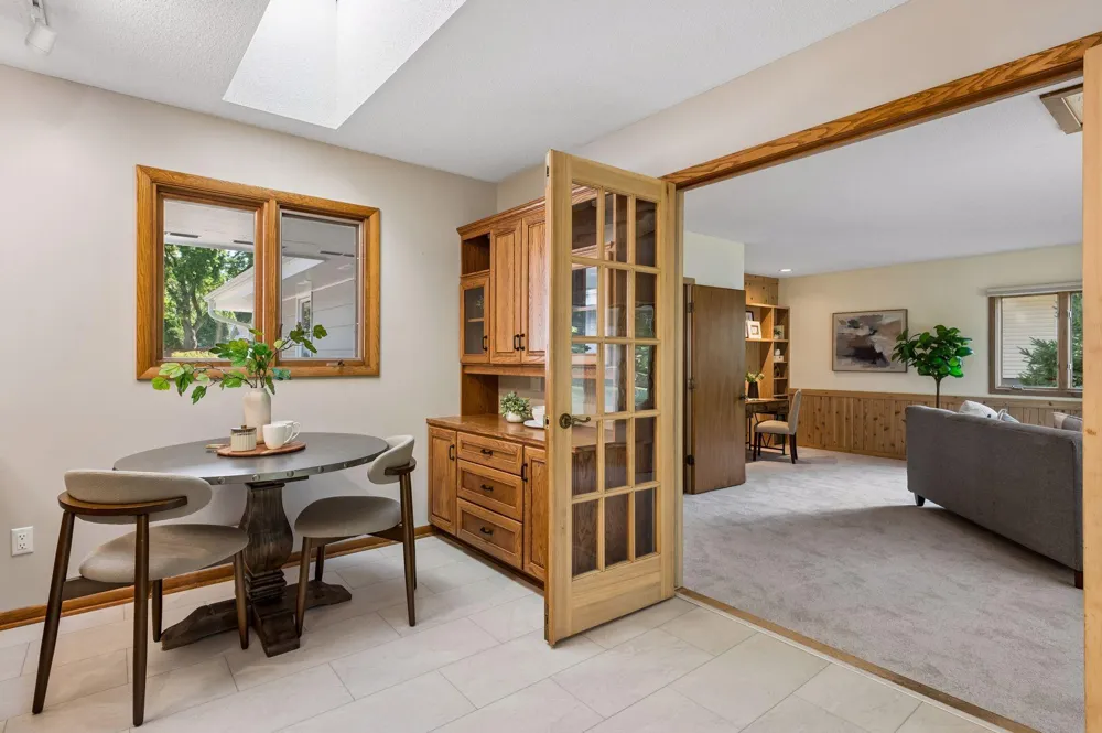 5908 W 104th Street Bloomington, MN 55438