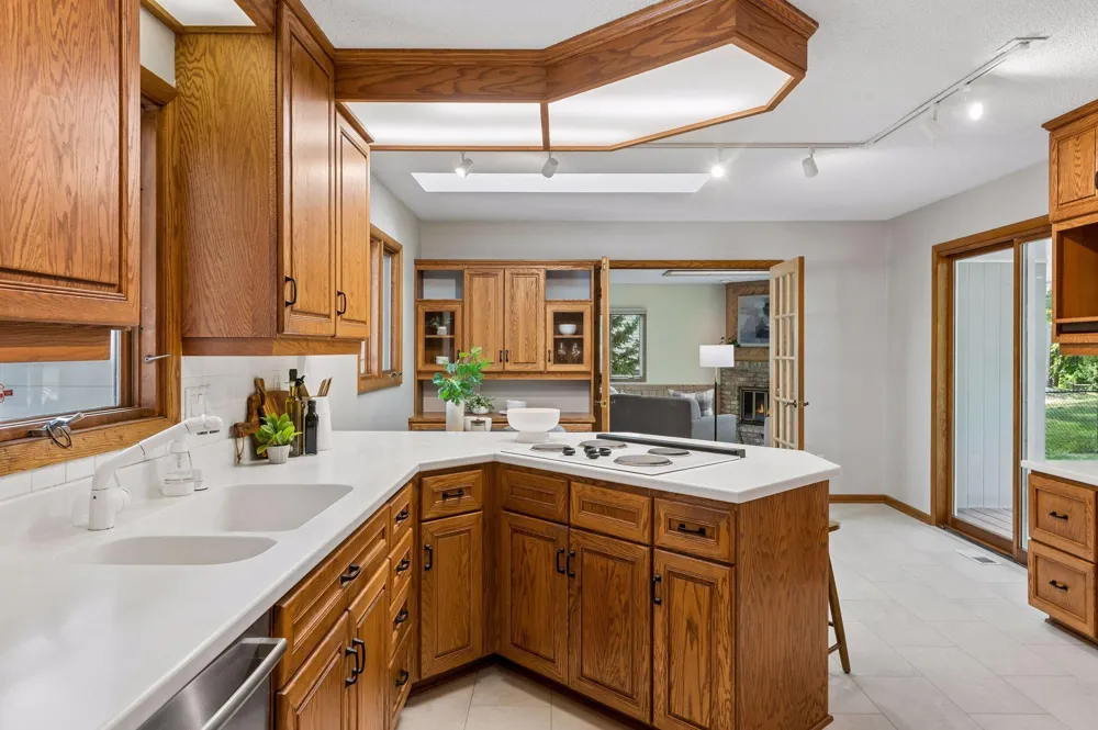 5908 W 104th Street Bloomington, MN 55438