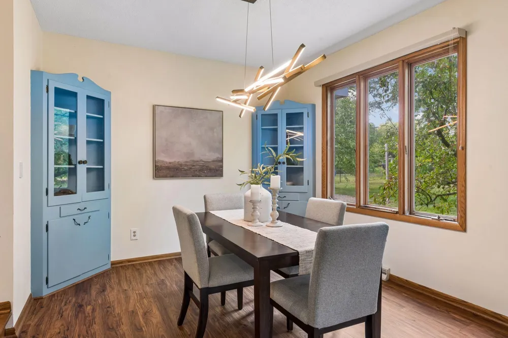 5908 W 104th Street Bloomington, MN 55438