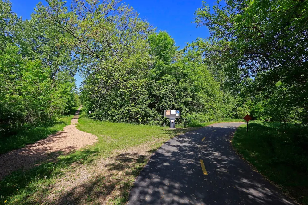 5908 W 104th Street Bloomington, MN 55438