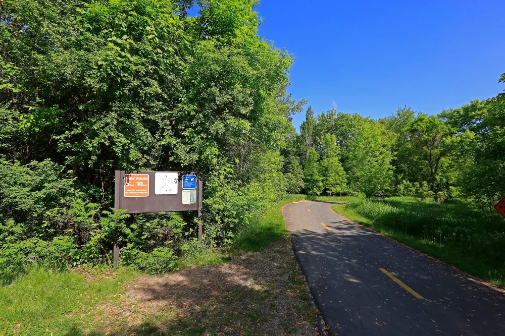5908 W 104th Street Bloomington, MN 55438
