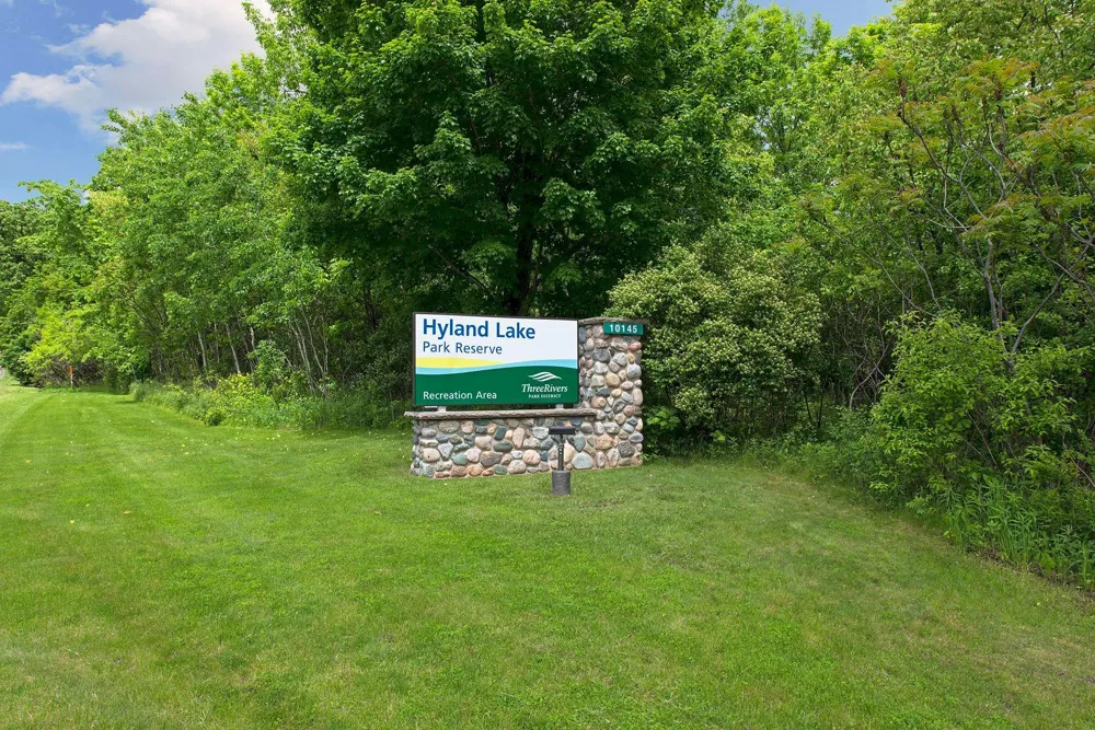 5908 W 104th Street Bloomington, MN 55438