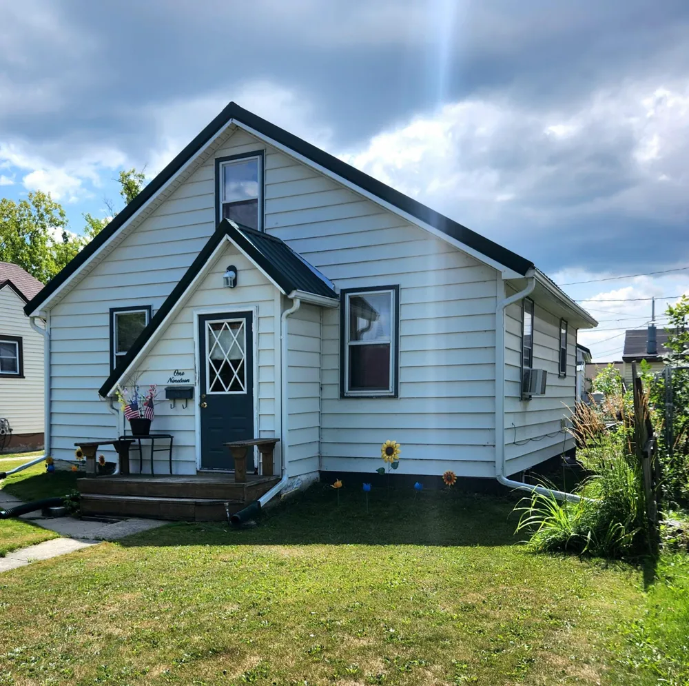 119 13th Street W International Falls, MN 56649
