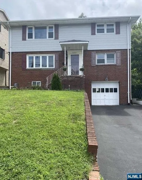 520 4th Street 2nd Fl
